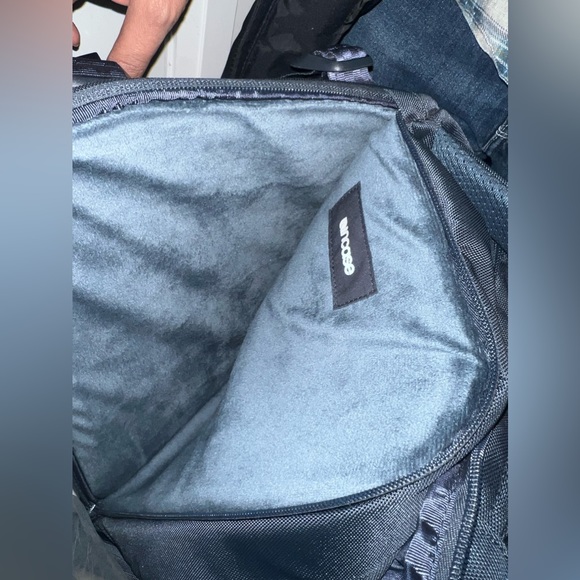 INCASE Icon Backpack - Picture 6 of 7